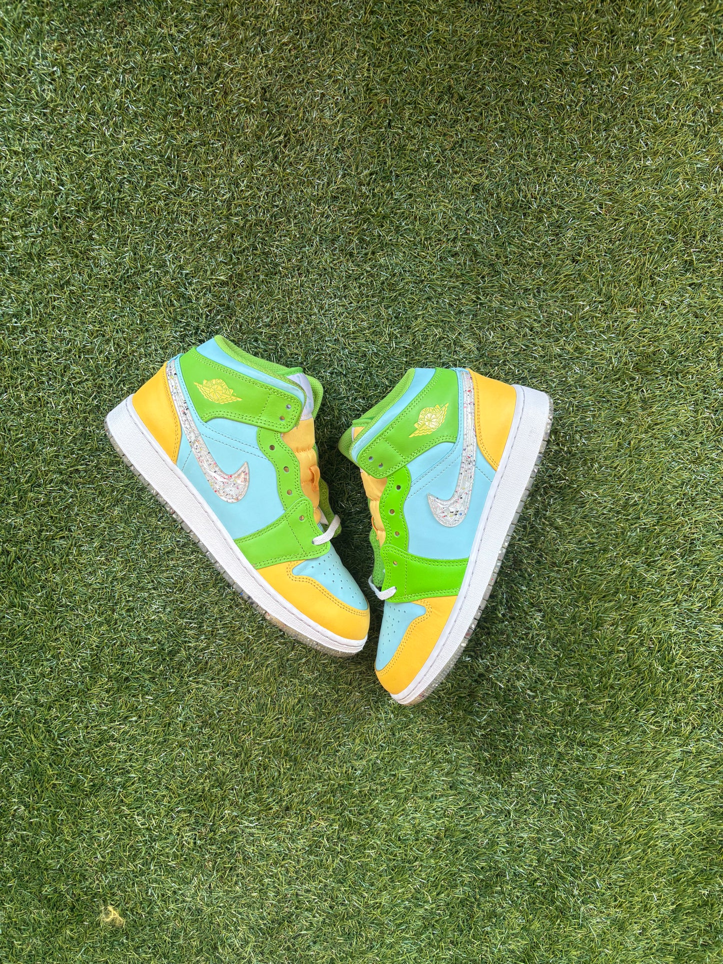 Jordan 1 mid “Recycled Grind”